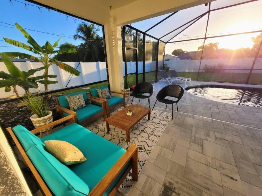 Blue Door Retreat - Luxury Pool Home - Sleeps 8 Cape Coral Exterior foto